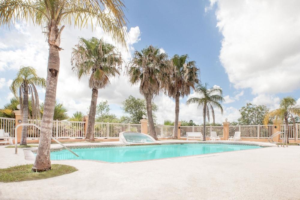 Hotel Super 8 By Wyndham Corpus Christi
