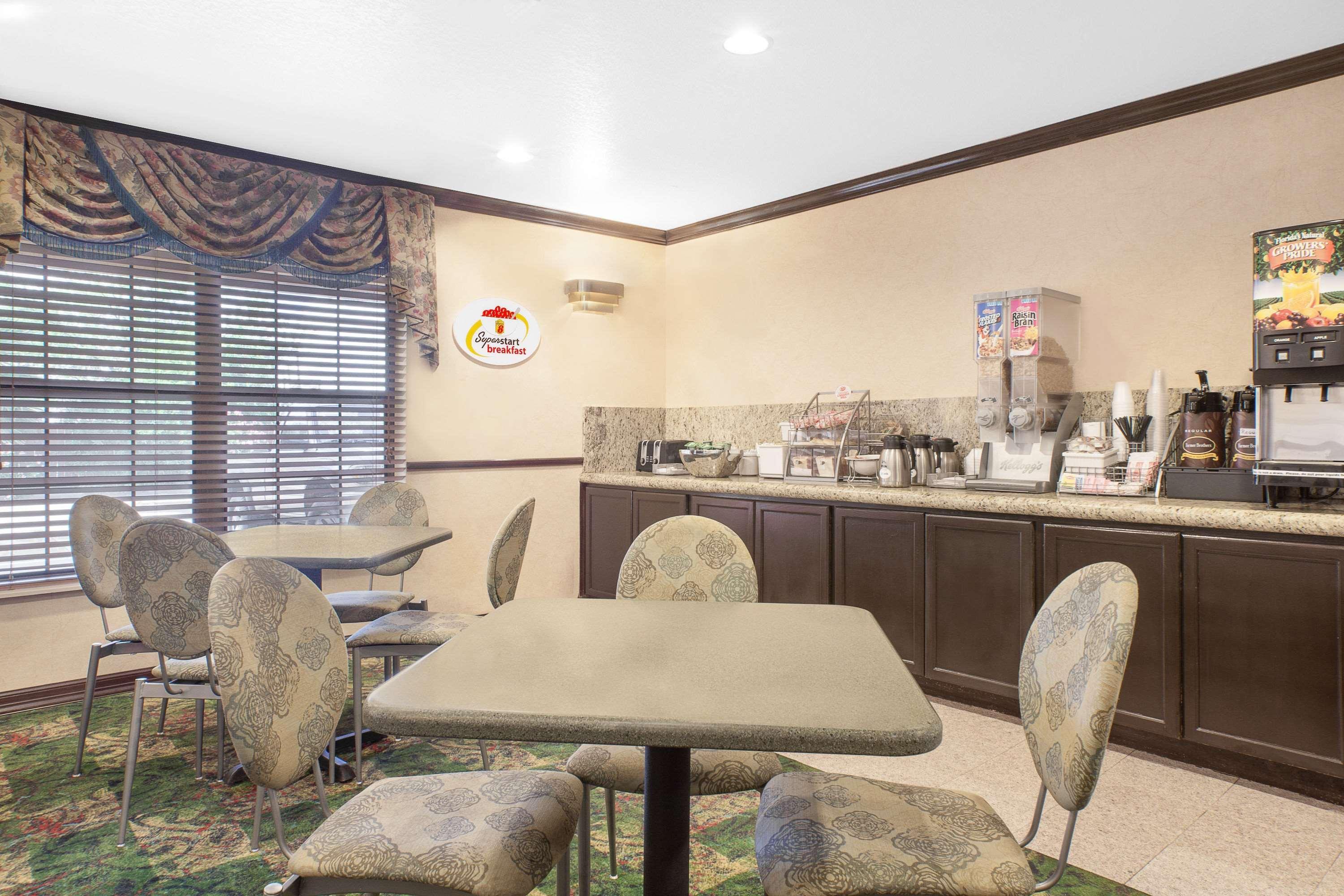 Hotel Super 8 By Wyndham Corpus Christi